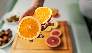 O Que é o Ácido Ascórbico (Vitamina C)? Benefícios, suplementos e muito mais