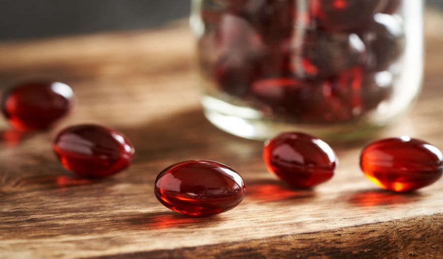 Astaxanthin biverkningar och säkerhet: Vad du ska veta innan du tar det