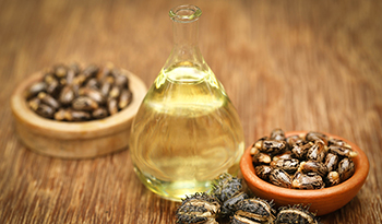 Castor Oil: A Natural Remedy for Detox, Digestion, and Pain Relief