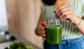 Celery Juice for Bloating, Digestion, and Skin Health