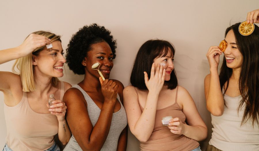 Pesanan Perawatan Kulit yang Benar: Panduan Dokter Kulit Untuk Layering