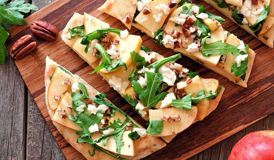 flatbread-pizza-with-apples-arugula-and-pecans