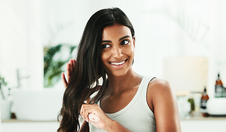 Rutinitas Perawatan Rambut Terbaik Untuk Rambut Sehat (Disetujui Dermatologis)