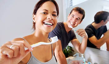 Зубная паста и ополаскиватель для полости рта домашнего изготовления