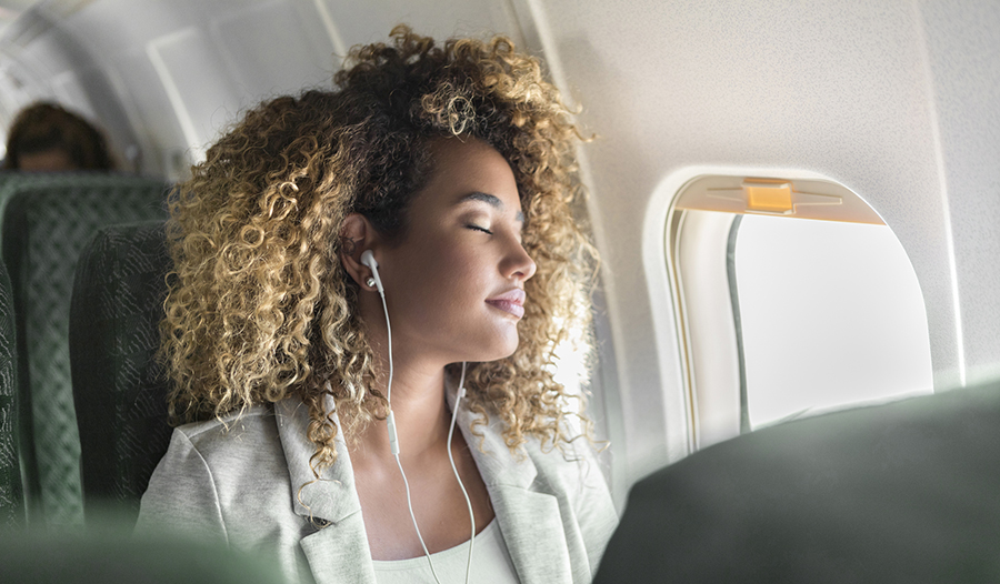 How to Stay Healthy and Happy on a Long-haul Flight