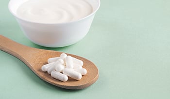 以下是乳鐵蛋白（一種牛奶中的蛋白質）可能有強大免疫健康益處的原因