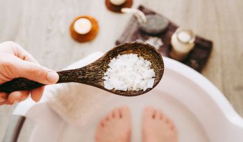 Use Magnesium Flakes to Soothe Muscles, Relax Mind & Body
