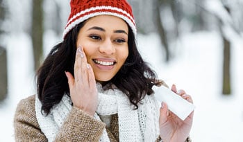 Les cinq ingrédients les plus importants pour une routine de soins cutanés nourrissante en hiver