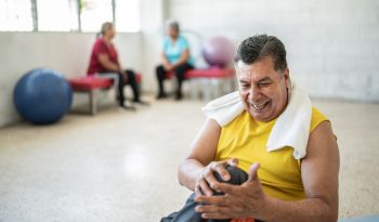 These Low-Impact Exercises for Knee Osteoarthritis Protect & Strengthen