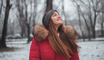 Как защитить кожу от суровой зимней погоды?
