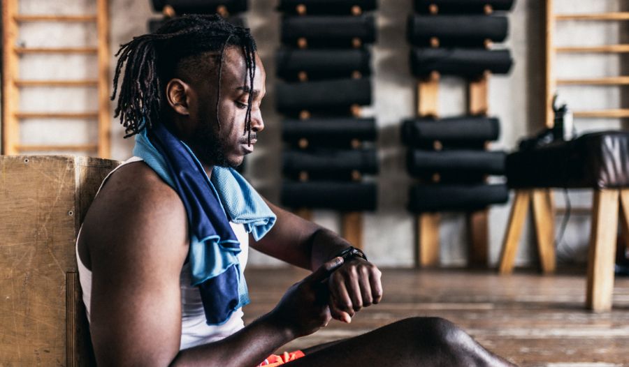 Cómo cronozar sus suplementos de entrenamiento: antes, durante, + después del entrenamiento