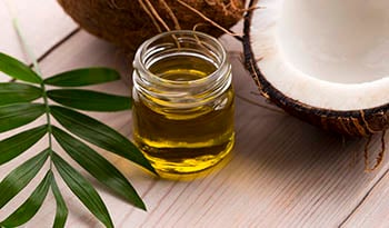 Os benefícios do óleo de coco para a pele