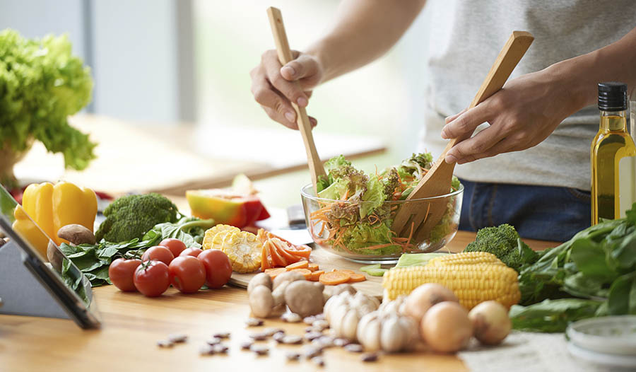 Vegetarian Diet Benefits + 4 Key Supplements
