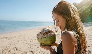 Чому кокосові продукти добре підходять для палеодієти